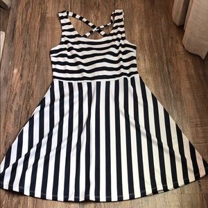 NWT H&M navy stripe dress size medium